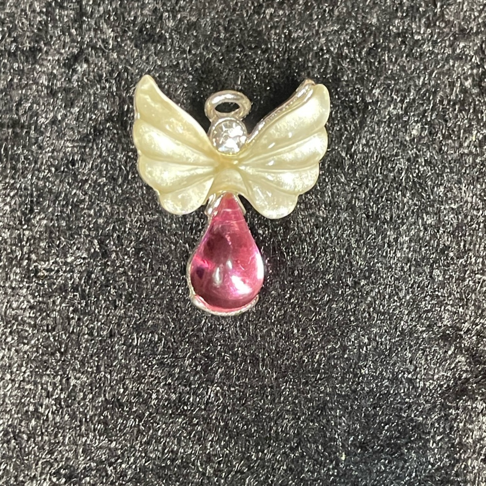 Elegant Silver Angel Pendant